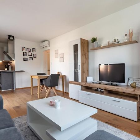 Gruene Ruhelage, 20 Minuten Ins Zentrum Und Parkgarage Wenen Buitenkant foto