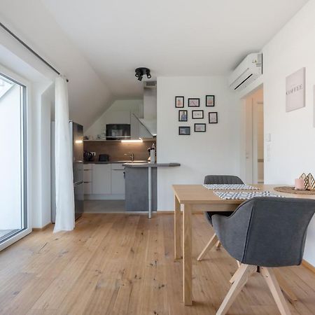 Gruene Ruhelage, 20 Minuten Ins Zentrum Und Parkgarage Wenen Buitenkant foto