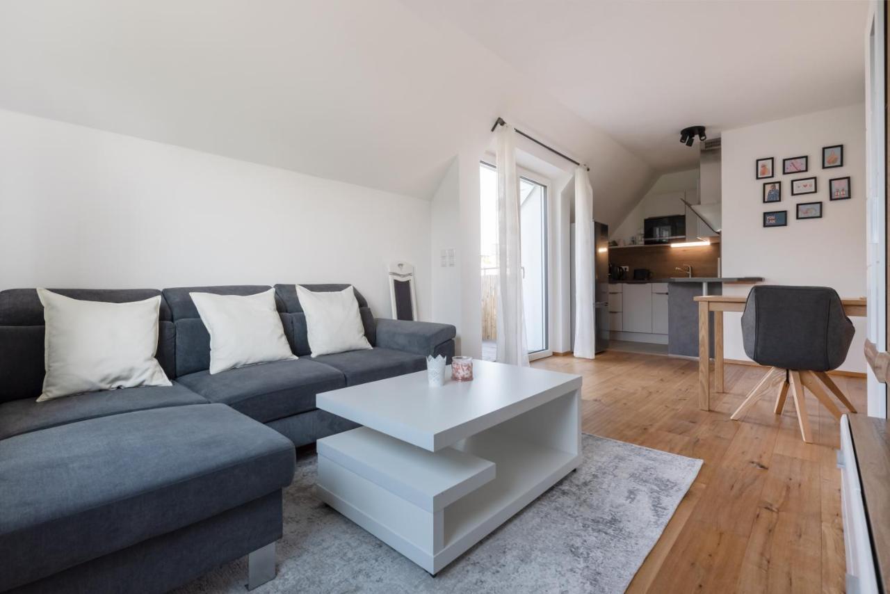 Gruene Ruhelage, 20 Minuten Ins Zentrum Und Parkgarage Wenen Buitenkant foto