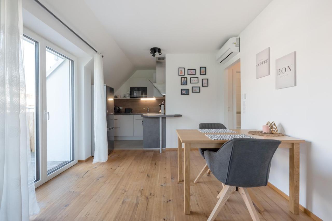 Gruene Ruhelage, 20 Minuten Ins Zentrum Und Parkgarage Wenen Buitenkant foto
