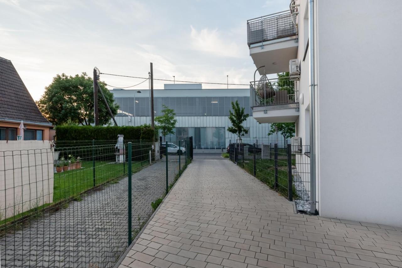 Gruene Ruhelage, 20 Minuten Ins Zentrum Und Parkgarage Wenen Buitenkant foto