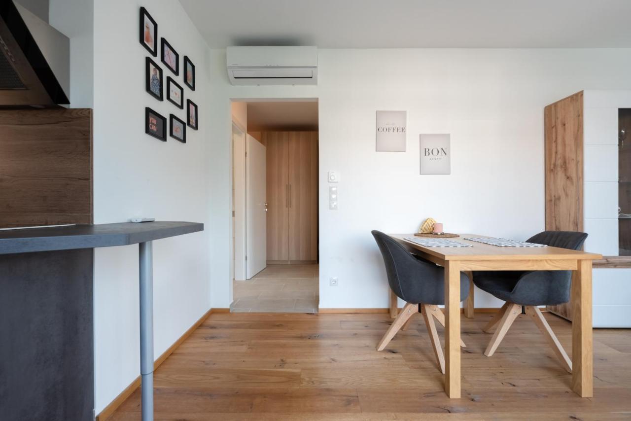 Gruene Ruhelage, 20 Minuten Ins Zentrum Und Parkgarage Wenen Buitenkant foto
